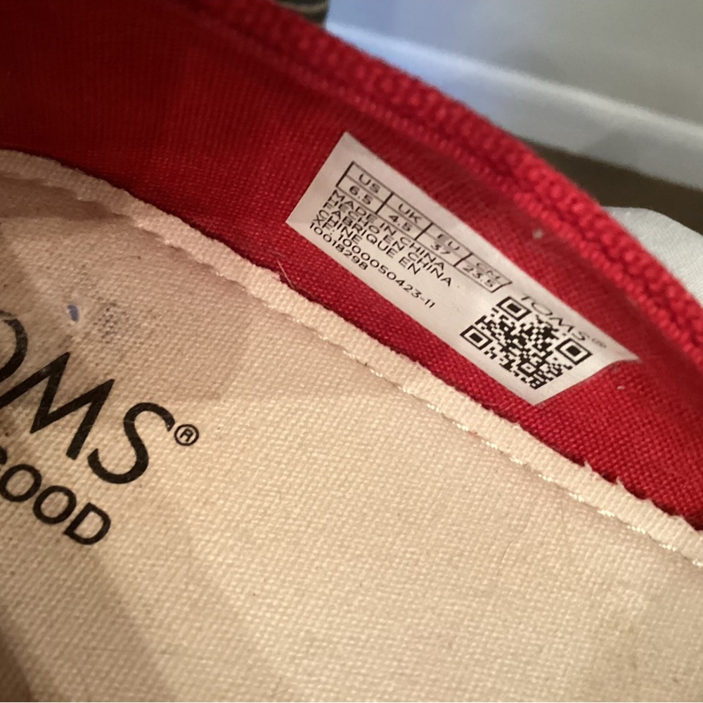 Tom’s Red Canvas “Alpargata” Slip On Shoe - Picture 4 of 6